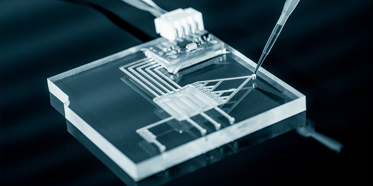 Integrating Manifolds into Microfluidic Systems